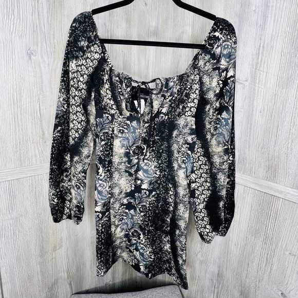 Urban Outfitters Vivienne Print Mini Dress - Picture 2 of 7